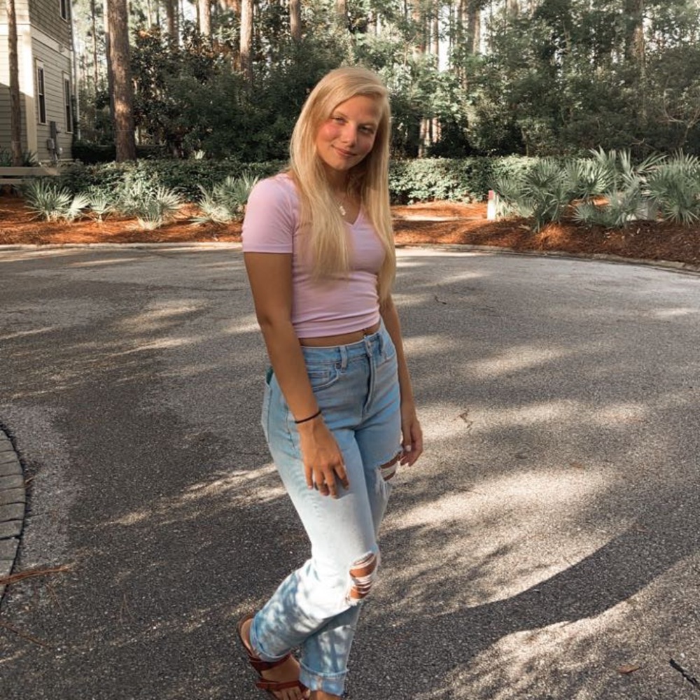Meet your Posher, Kayla